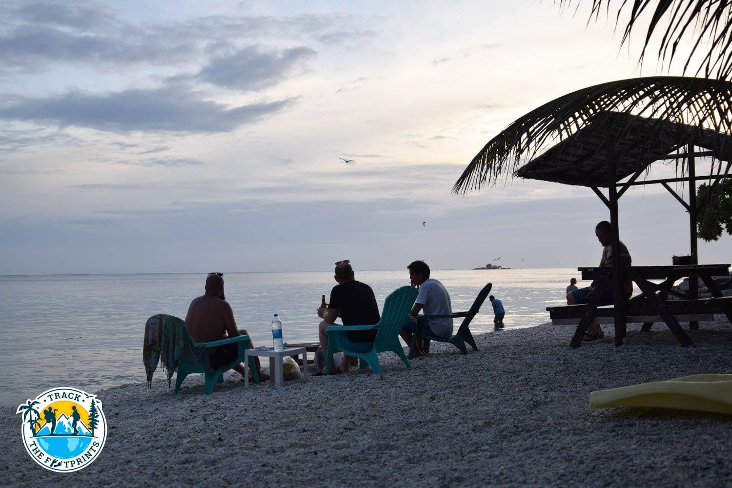 Typical evening at Pension Rangiroa Plage