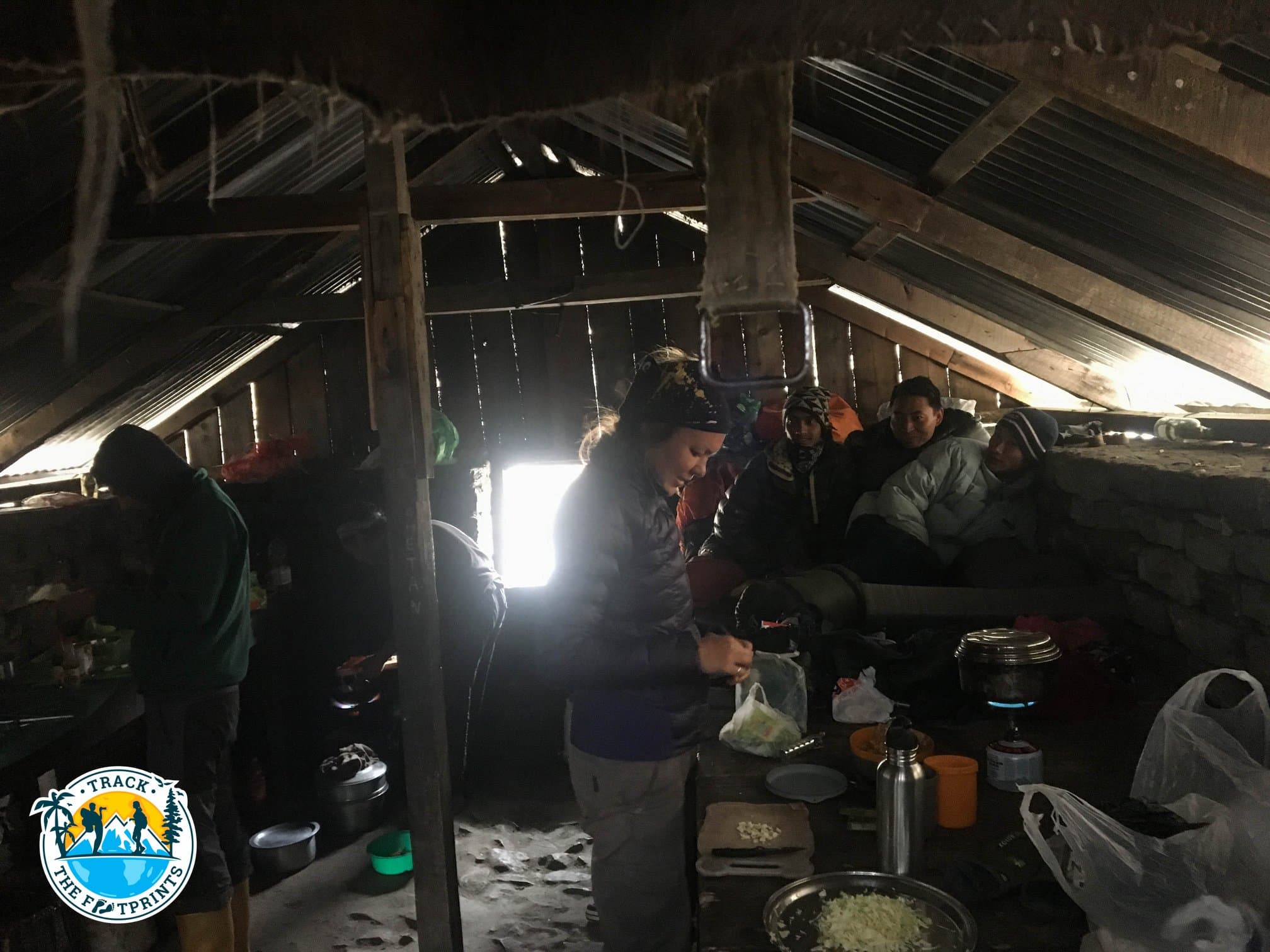 Cooking party for everyone in the hut ;-) Goecha-La Trek
