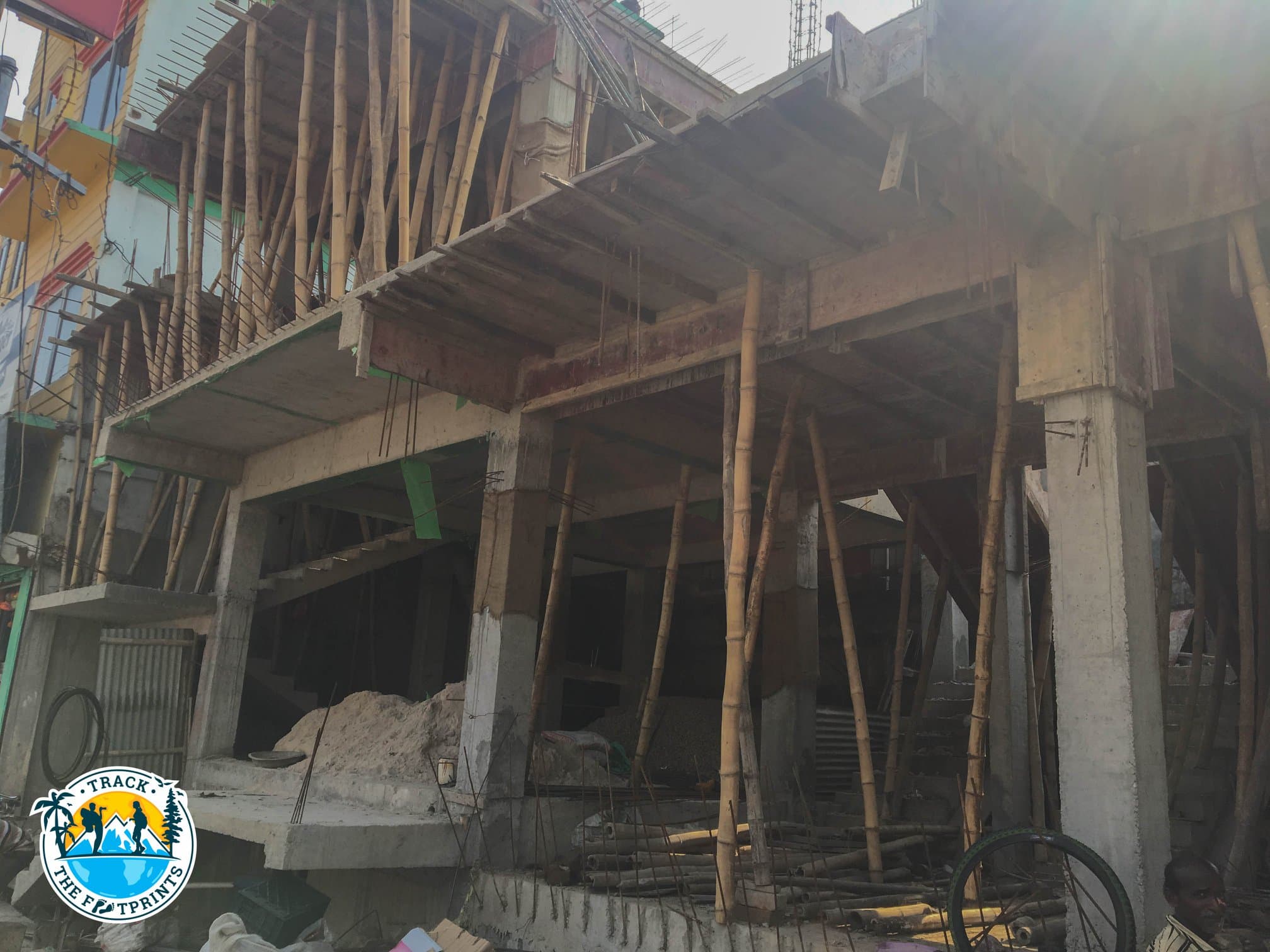 Well, we did a few renovations before leaving France but we cannot think of doing the same thing ;-) Agartala, India