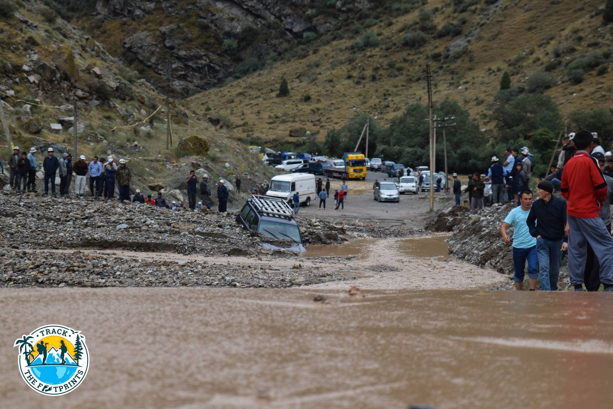A "nice" landslide on the way to Sari-Moghol