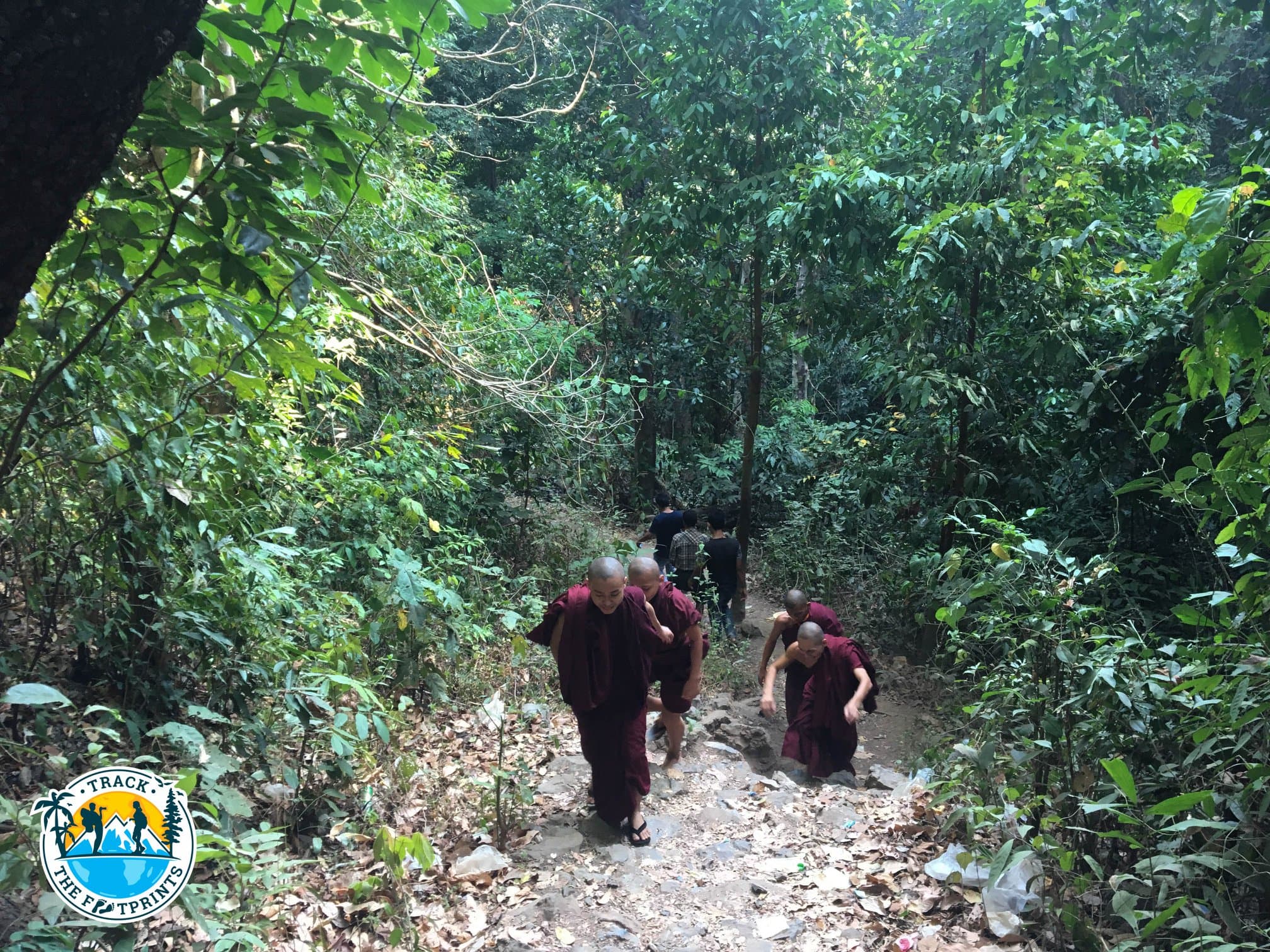 Monks on the way to Mount Zwegabin