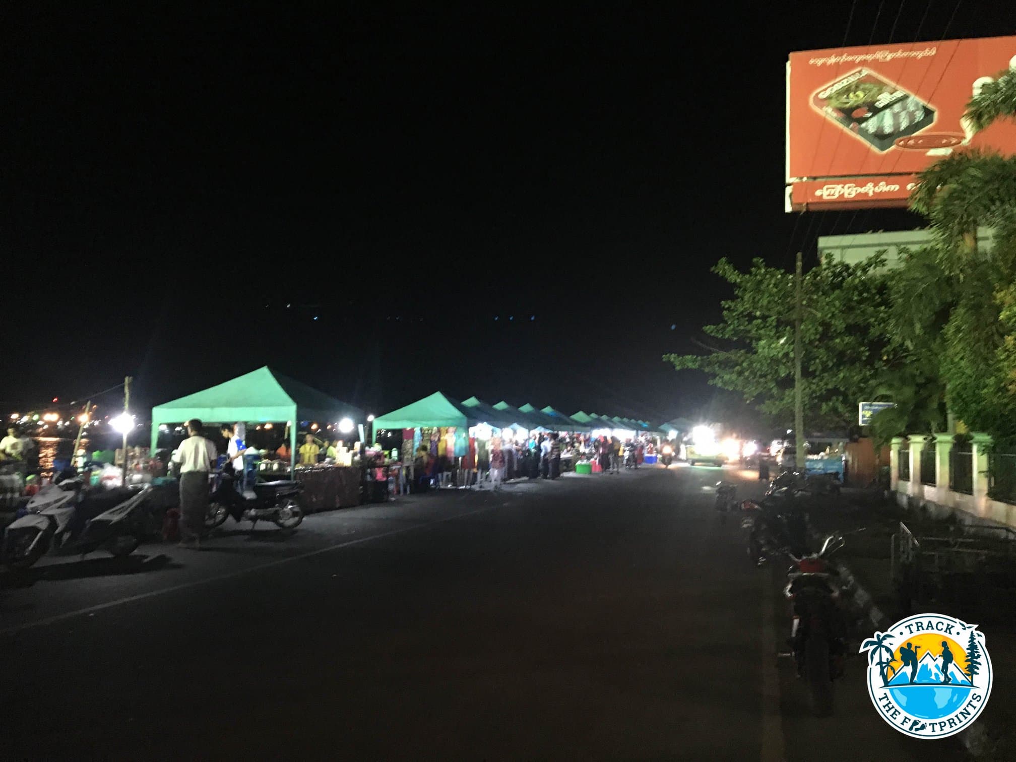 Night food again in Myeik
