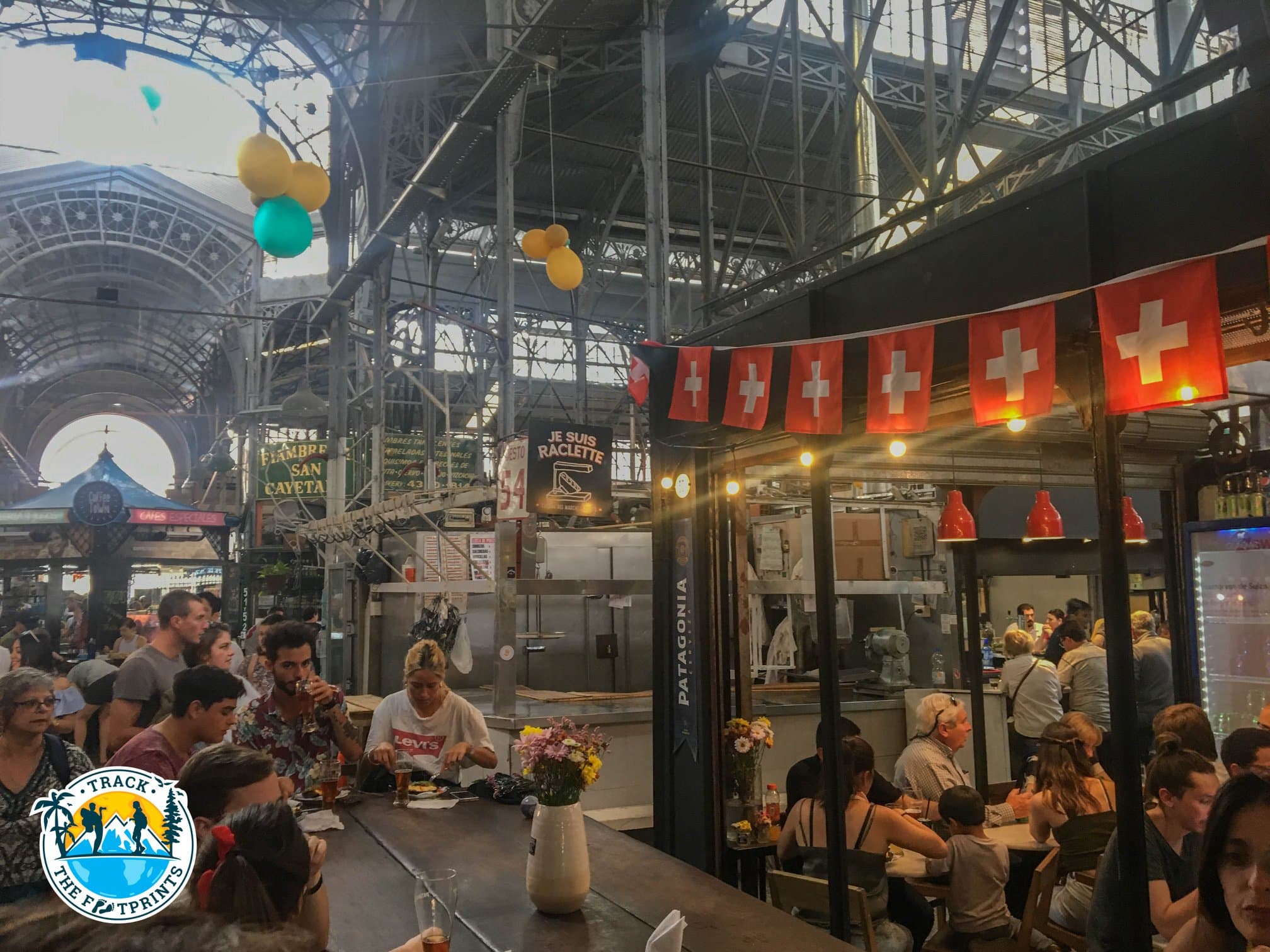 Je Suis Raclette... If we were not back 2 days later, OF COURSE, we could have eaten there ;-)